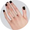 ブラック