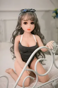 美乳 ラブドール 無邪気 ダッチワイフ 天然系 朋美 125cm