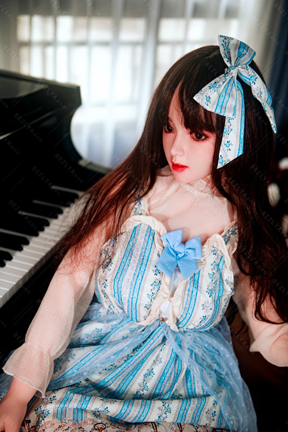 綺麗な純粋清楚系ドール シリコンヘッド ラブドール 鈴蘭 149cm