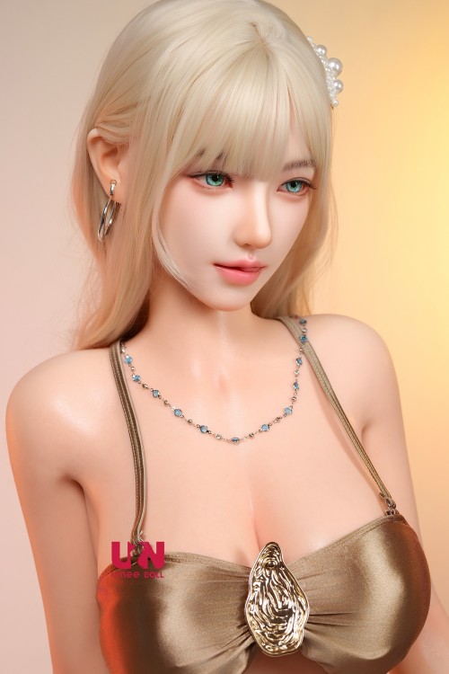 UNeedoll 158cm Eカップ 初夏ヘッド メイク① 精緻メイク仕様 フルシリコン製 ゴールドドレス風ラブドール
