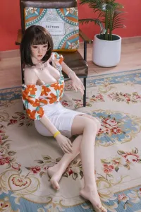 【業界激震、最安値に挑戦！】Dime Doll シリコン製 お姉さん系ラブドール 美人 アーニャ 160cm C cup