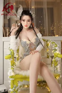 シリコンヘッド Eカップ ラブドール 清楚系ドール Yimeng 169cm